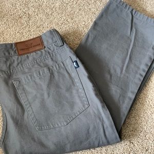 Men’s Vineyard Vines gray denim jeans